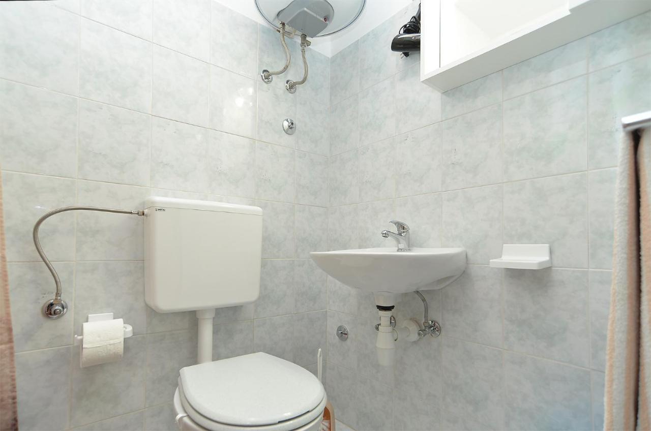 Rooms Veli Vrh 2208 Pula Exterior photo
