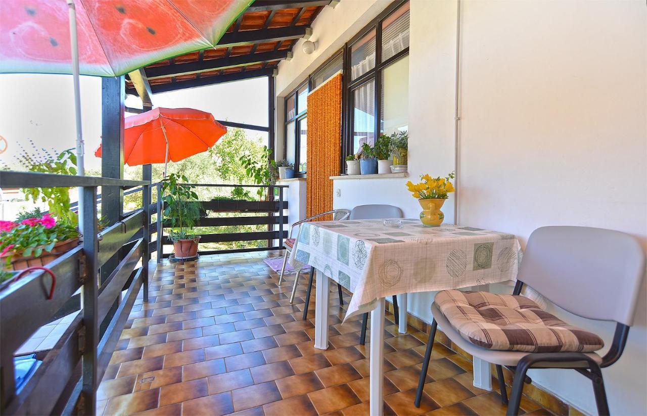 Rooms Veli Vrh 2208 Pula Exterior photo