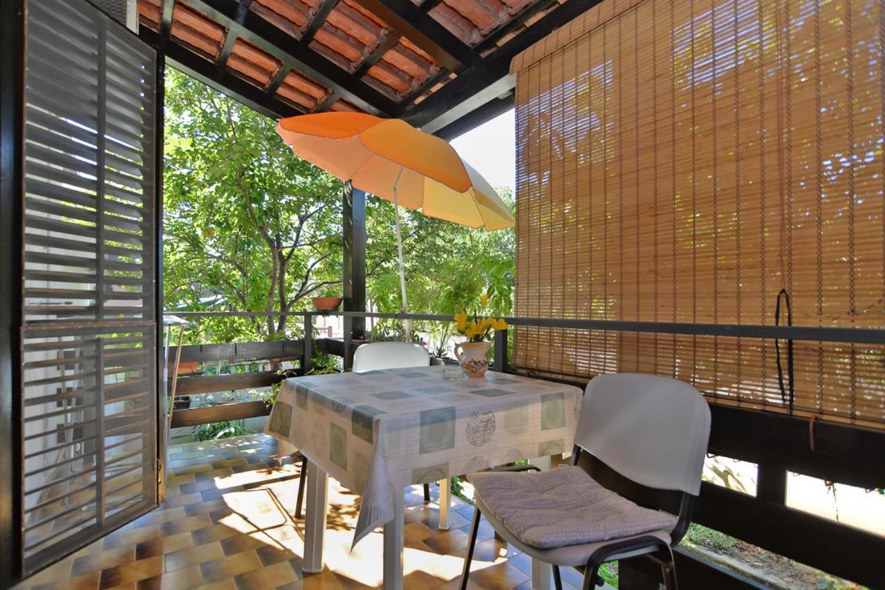Rooms Veli Vrh 2208 Pula Exterior photo